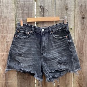American Eagle 90’s boyfriend shorts